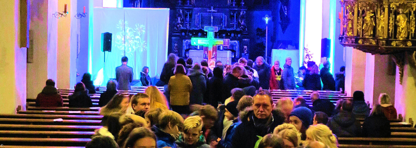 Bild von den Besuchenden des All Inclusive Gottesdienst