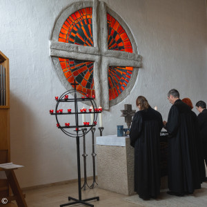 Fürbittengebet am Altar