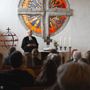 Regionalbischof Stiegler bei der Entwidmung
